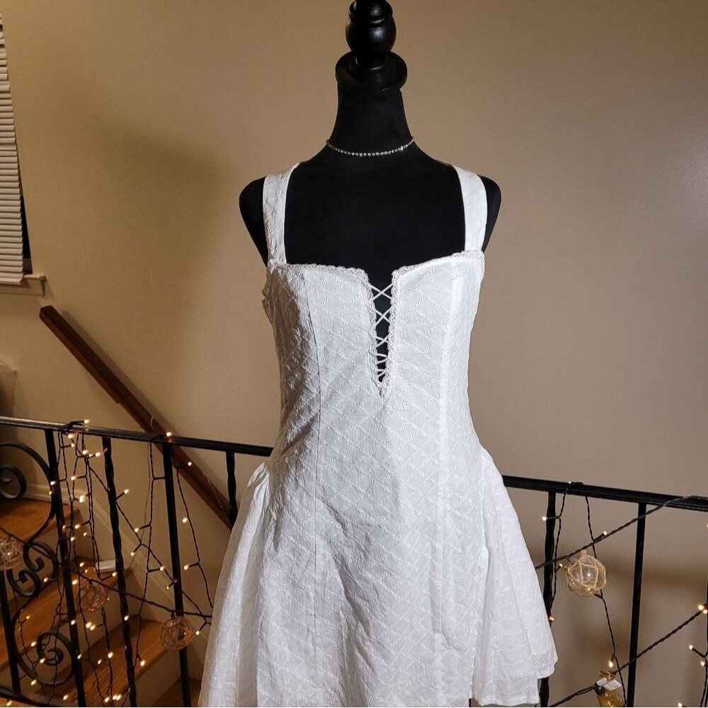Commense White Halter Mini Dress - Picture 9 of 16